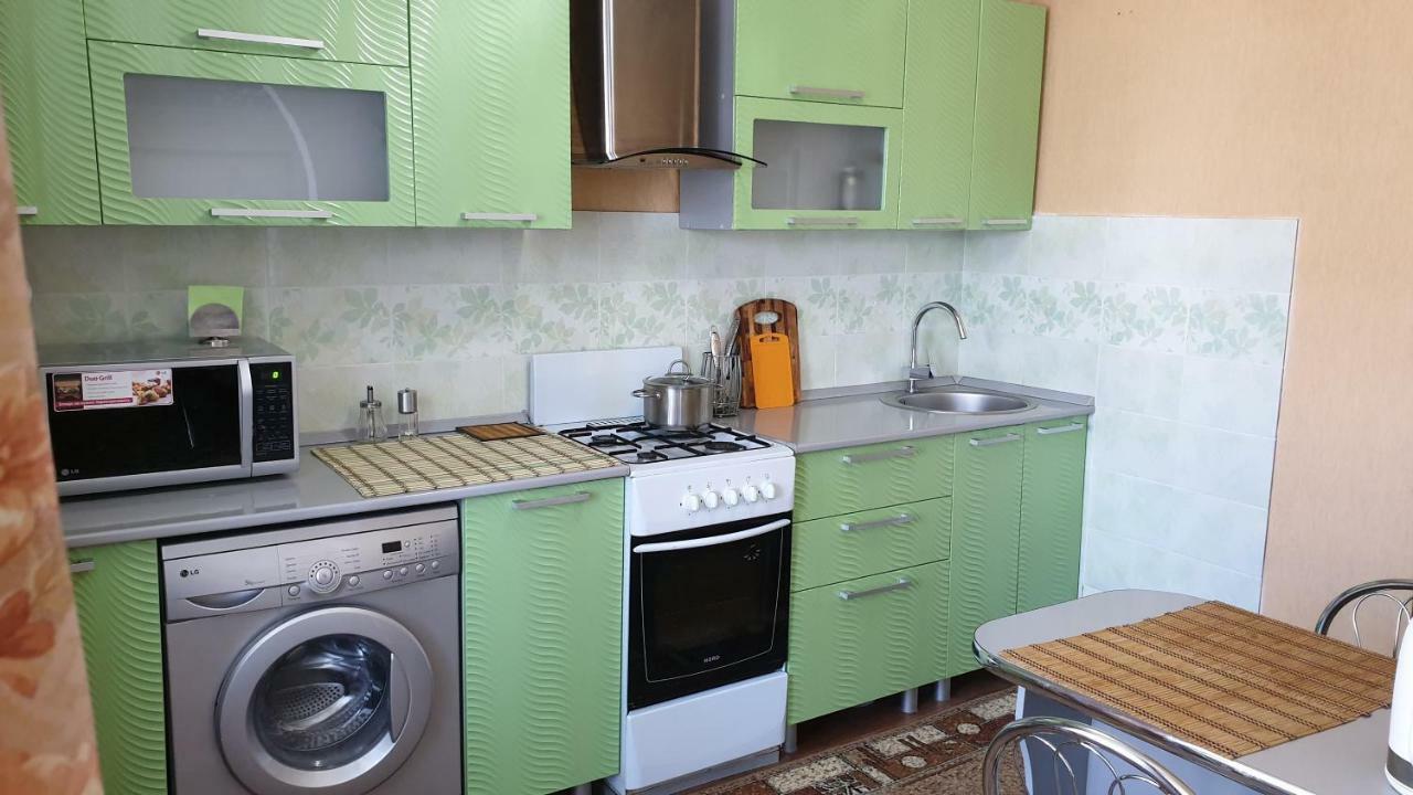 Apartment On Abay Avenue Kostanay Exterior photo
